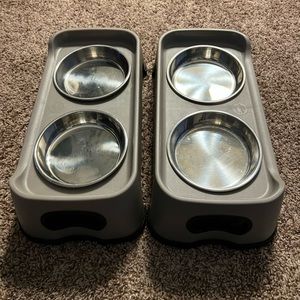 Pet food bowl